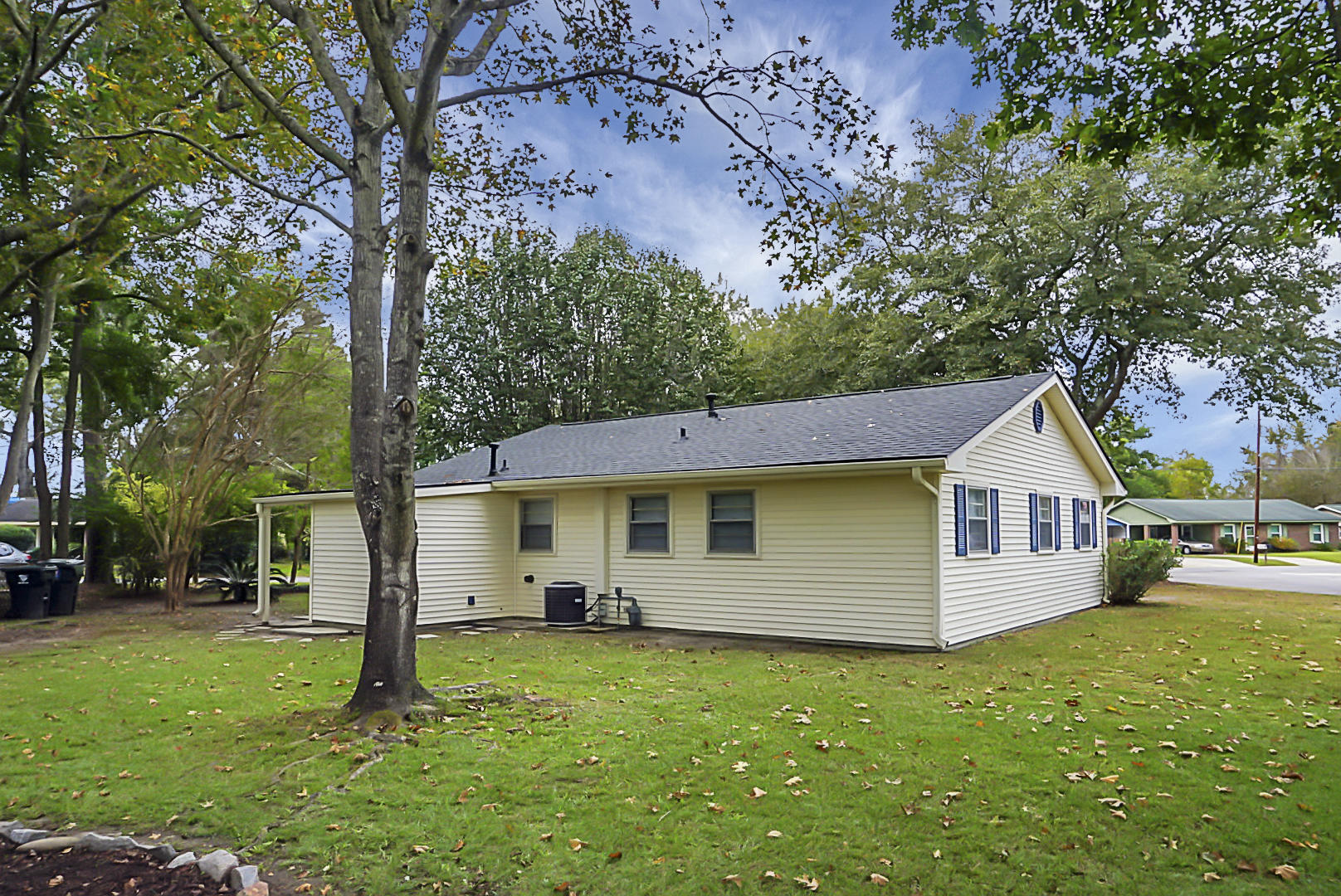 124 Summit Avenue Goose Creek, SC 29445 - Photo 4 of 21 DSC06626
