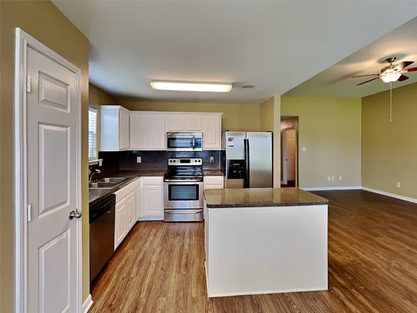 $1,885 | 3926 Cold Bluff Lane, Richmond, TX 77469