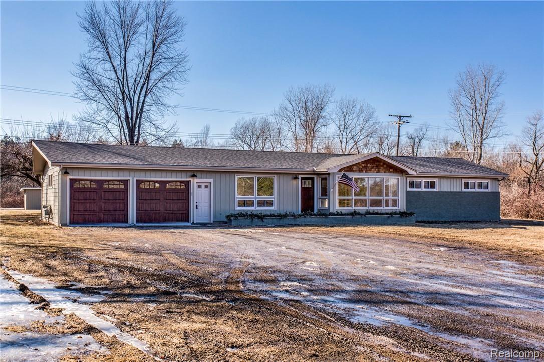 6710 Lakeshore Road Lexington, MI 48450 - Photo 2 of 31 6710 Lakeshore Rd-25.JPG