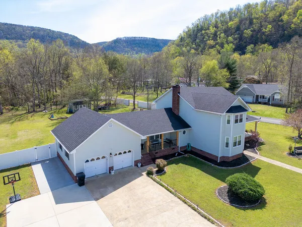 $619,900 | 494 Canyon Park Drive, Trenton, GA 30752