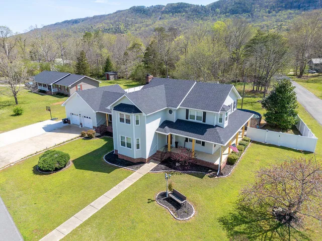 $639,900 | 494 Canyon Park Drive, Trenton, GA 30752