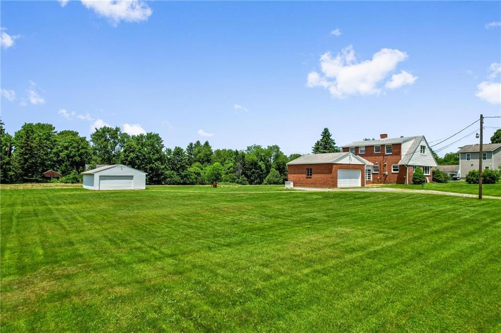 417 Holt Road Aliquippa, PA 15001 - Photo 2 of 25 Gallery Image 2