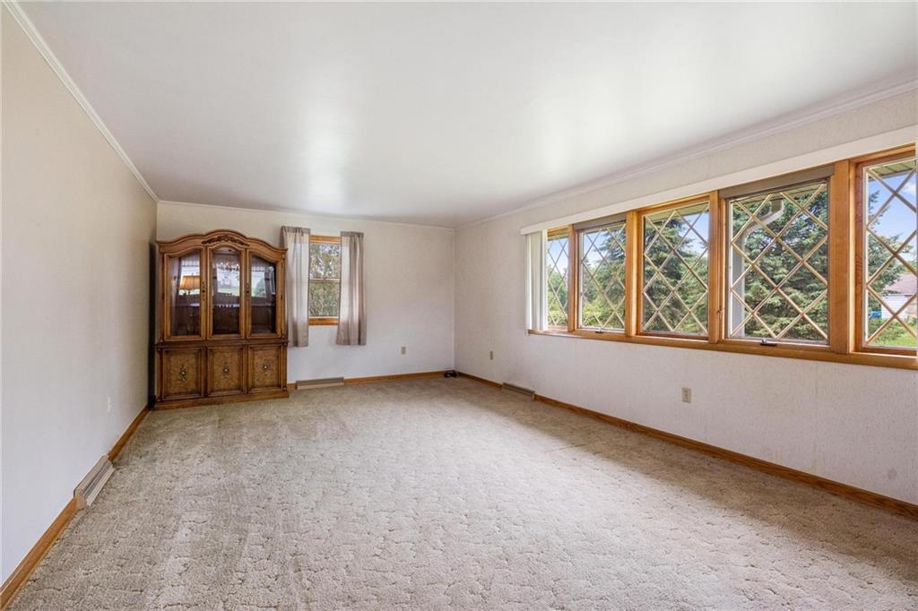 417 Holt Road Aliquippa, PA 15001 - Photo 6 of 25 Gallery Image 6