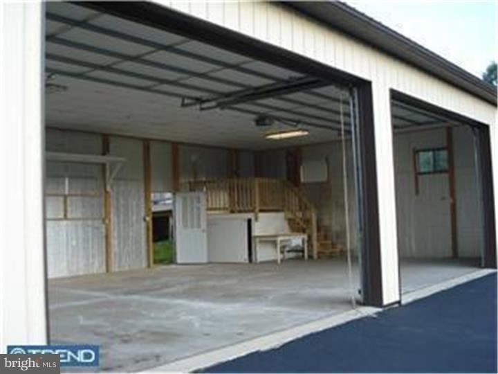 1225 Kulp Road Pottstown, PA 19465 - Photo 23 of 25 Garage