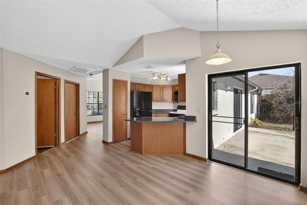 4207 Spring Way Circle Valrico, FL 33596 - Photo 19 of 33