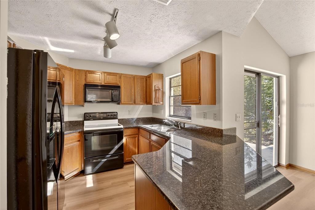 4207 Spring Way Circle Valrico, FL 33596 - Photo 20 of 33