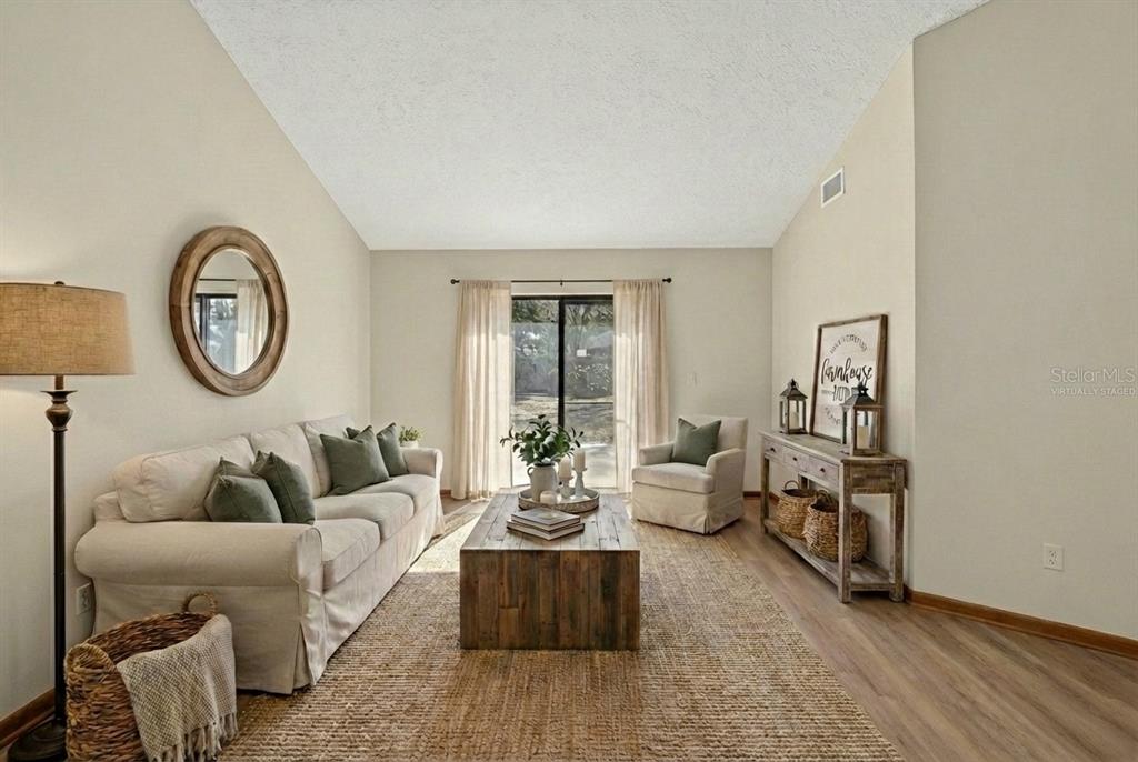 4207 Spring Way Circle Valrico, FL 33596 - Photo 3 of 33