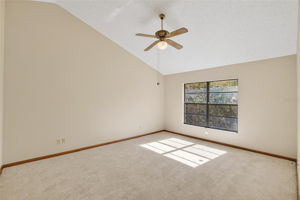 4207 Spring Way Circle Valrico, FL 33596 - Photo 10 of 33