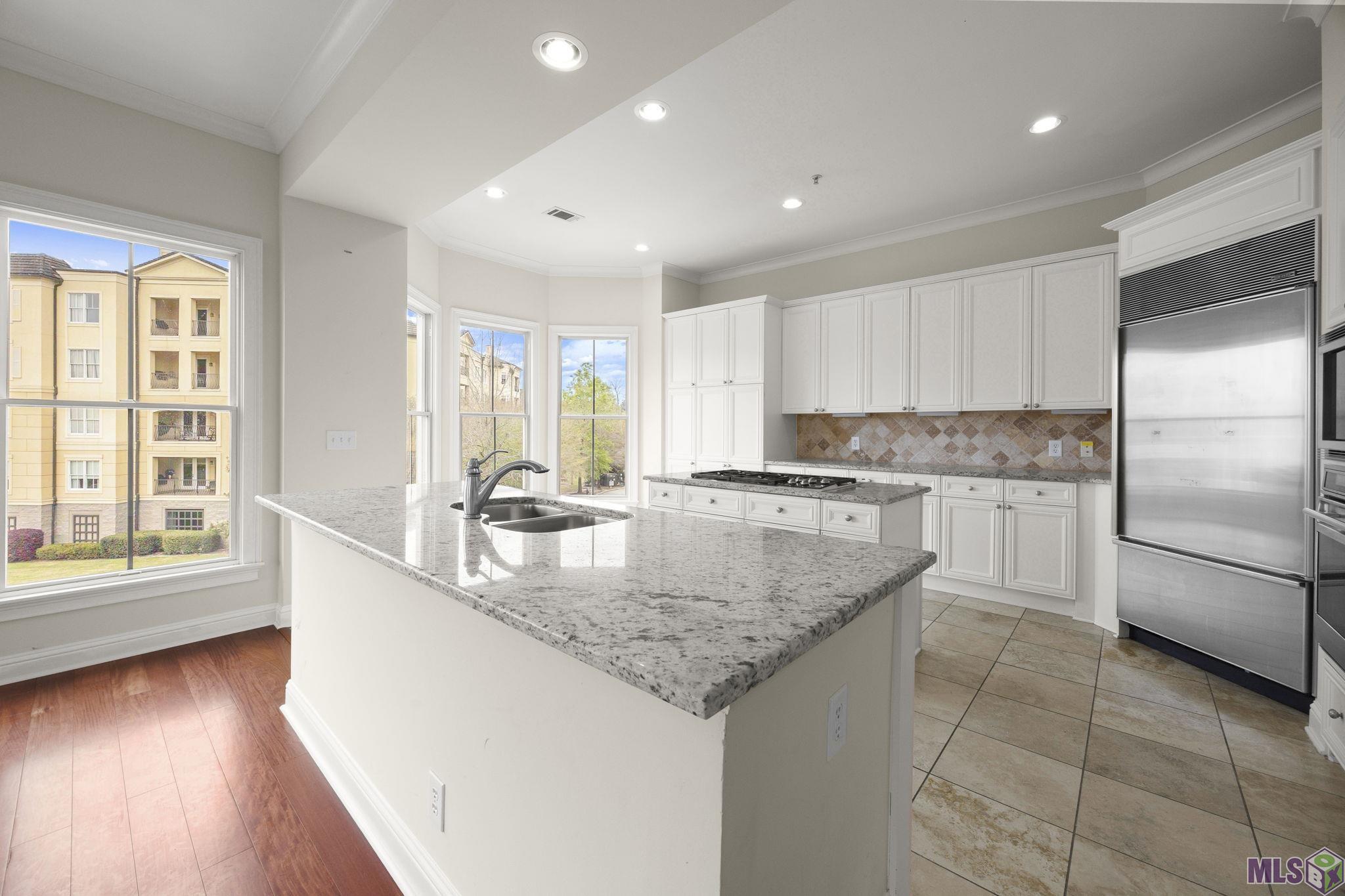 998 Stanford Avenue, Unit 303 Baton Rouge, LA 70808 - Photo 1 of 41