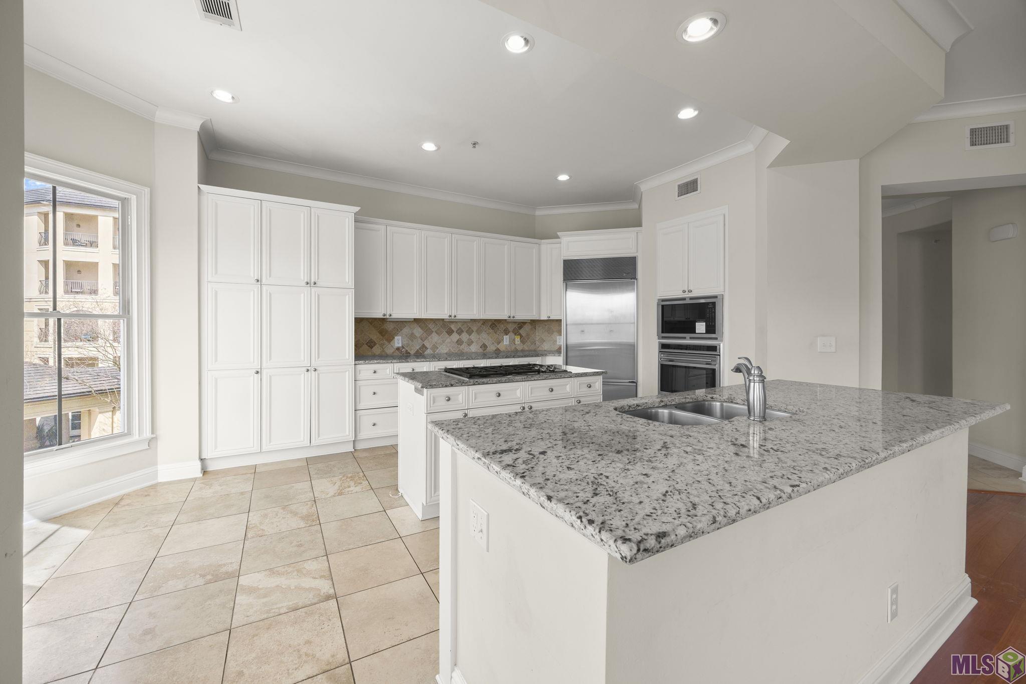 998 Stanford Avenue, Unit 303 Baton Rouge, LA 70808 - Photo 7 of 41