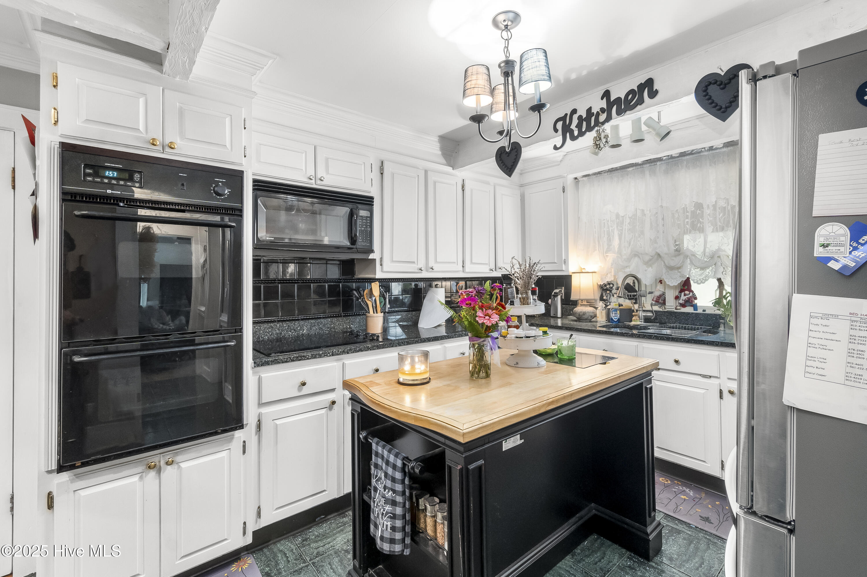 3173 Bakers School Road Scotland Neck, NC 27874 - Photo 18 of 55 Kitchen w/ removable Island