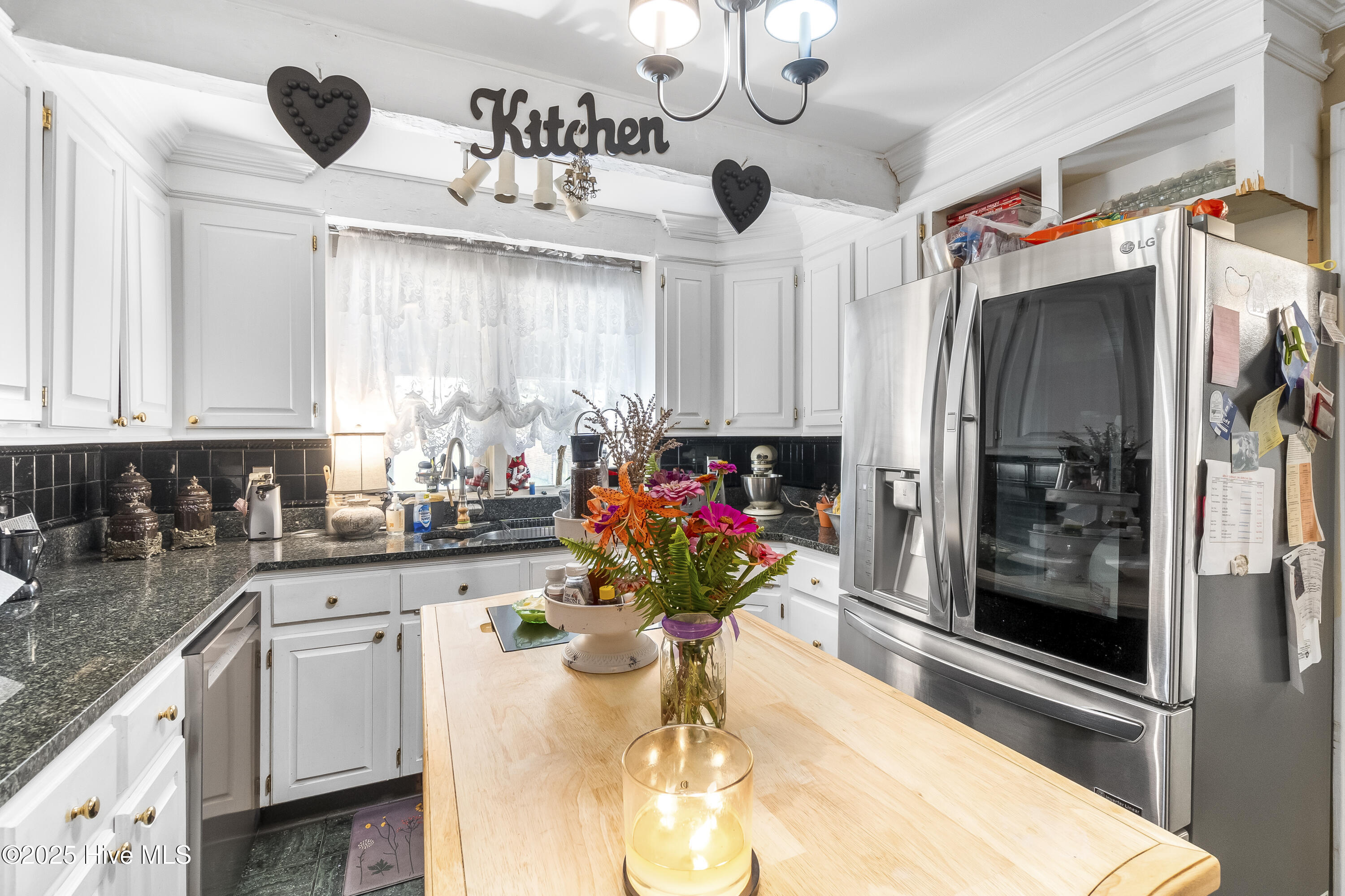 3173 Bakers School Road Scotland Neck, NC 27874 - Photo 20 of 55 Kitchen w/ removable Island