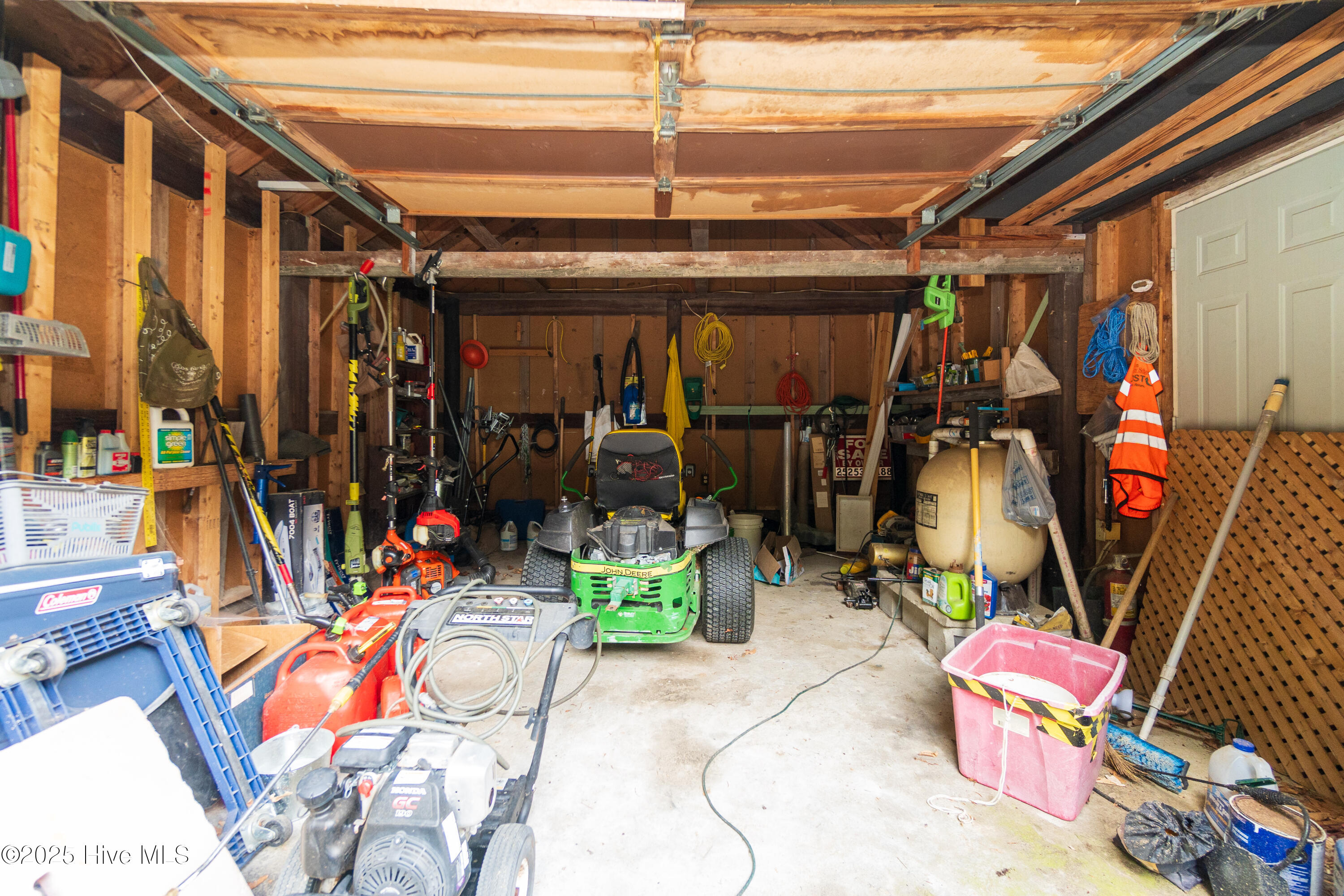 3173 Bakers School Road Scotland Neck, NC 27874 - Photo 37 of 55 Garage