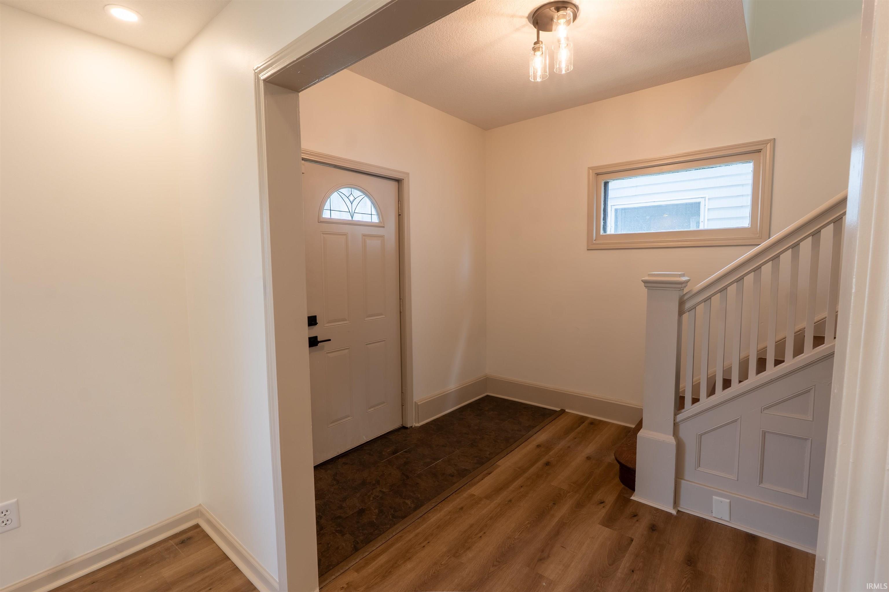 2916 Oliver Street Fort Wayne, IN 46806 - Photo 3 of 31