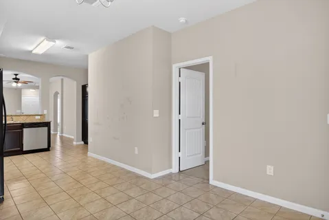 $2,050 | 2010 Langdale Lane, Austin, TX 78754