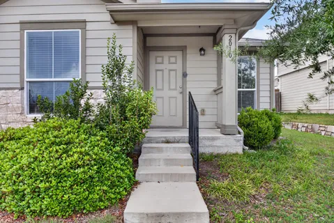 $2,050 | 2010 Langdale Lane, Austin, TX 78754