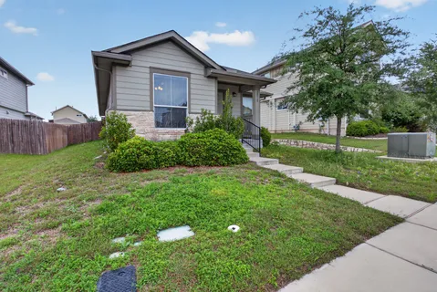 $2,050 | 2010 Langdale Lane, Austin, TX 78754