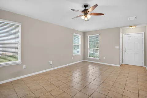 $2,050 | 2010 Langdale Lane, Austin, TX 78754