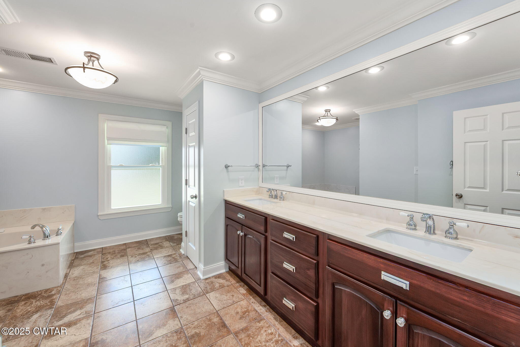 465 Shadow Ridge Drive Jackson, TN 38305 - Photo 30 of 44 primary bath