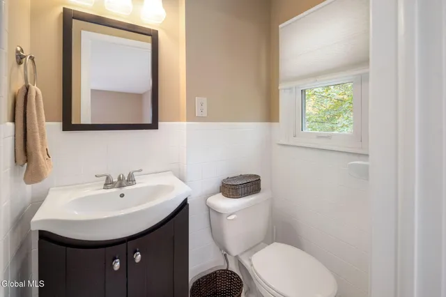 $565,000 | 2505 Whamer Lane, Niskayuna, NY 12309