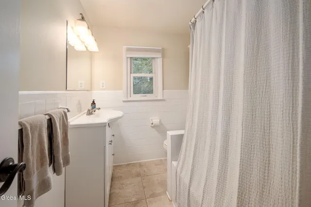 $565,000 | 2505 Whamer Lane, Niskayuna, NY 12309