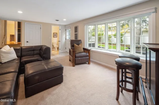 $565,000 | 2505 Whamer Lane, Niskayuna, NY 12309