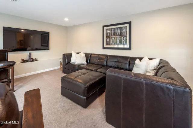 $565,000 | 2505 Whamer Lane, Niskayuna, NY 12309