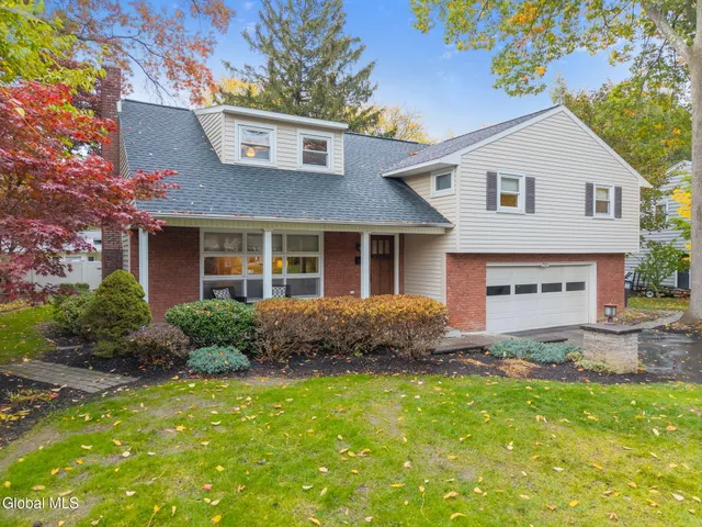 $565,000 | 2505 Whamer Lane, Niskayuna, NY 12309