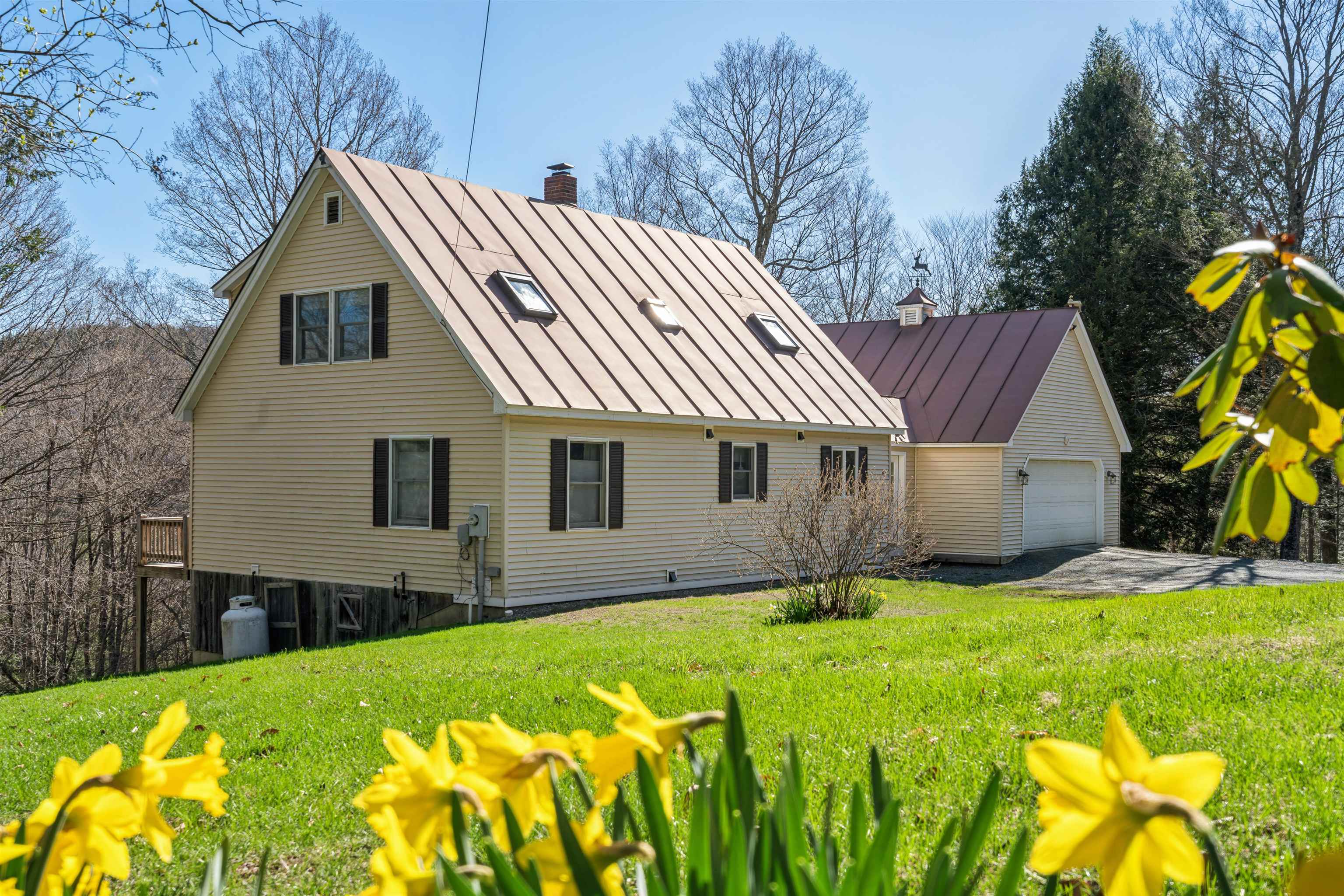 530 West Road Bethel, VT 05032 - Photo 3 of 13