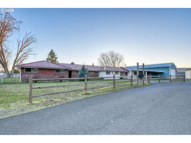 $598,000 | 71642 Southwest Park Lane, Pendleton, OR 97801