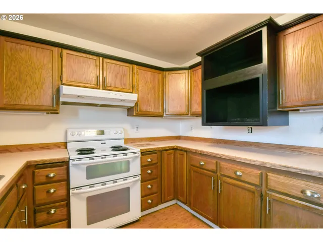 $598,000 | 71642 Southwest Park Lane, Pendleton, OR 97801