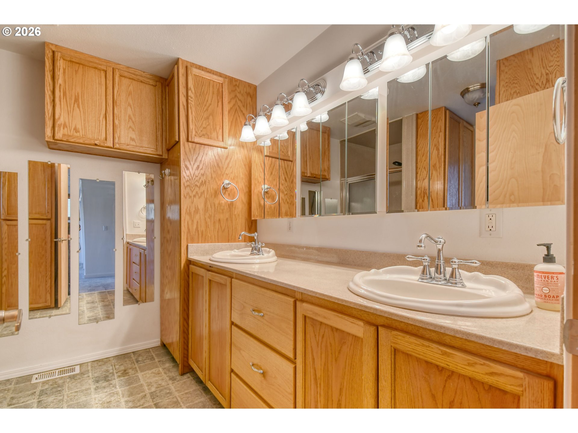 71642 Southwest Park Lane Pendleton, OR 97801 - Photo 16 of 48