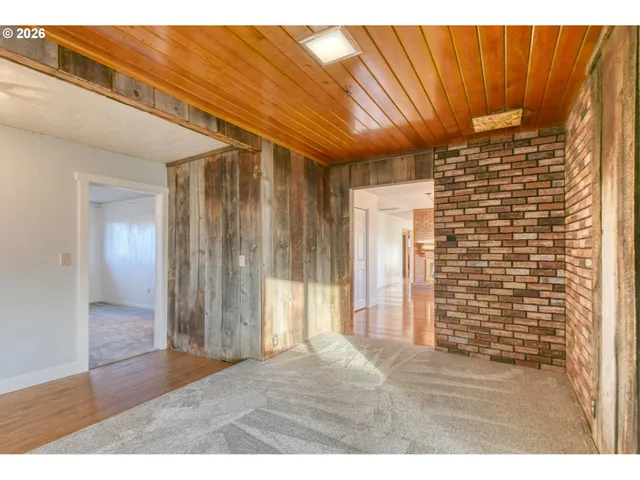 $598,000 | 71642 Southwest Park Lane, Pendleton, OR 97801