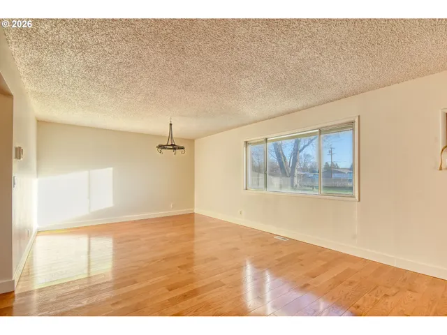 $598,000 | 71642 Southwest Park Lane, Pendleton, OR 97801