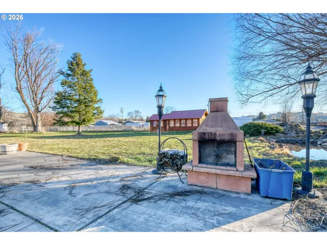 $598,000 | 71642 Southwest Park Lane, Pendleton, OR 97801