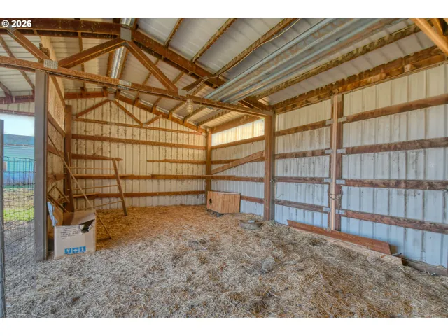 $598,000 | 71642 Southwest Park Lane, Pendleton, OR 97801