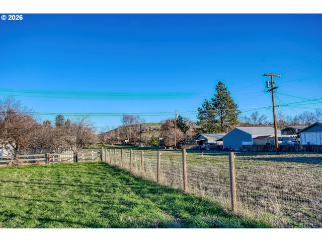 $598,000 | 71642 Southwest Park Lane, Pendleton, OR 97801