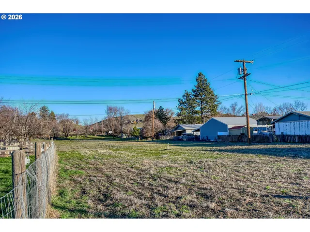 $598,000 | 71642 Southwest Park Lane, Pendleton, OR 97801