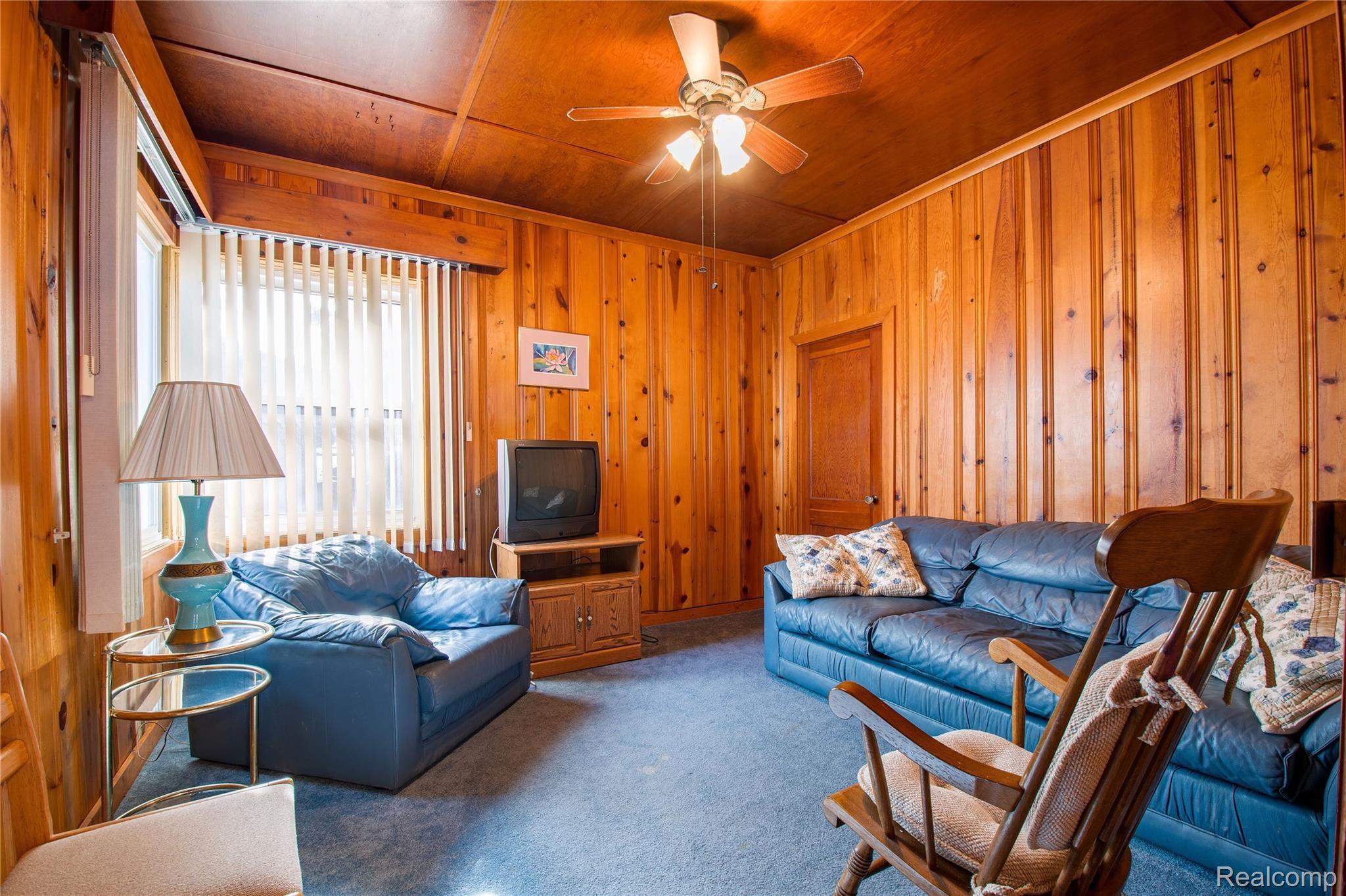 5366 Lakeshore Road Fort Gratiot, MI 48059 - Photo 12 of 19 R-hn3K-g.jpeg