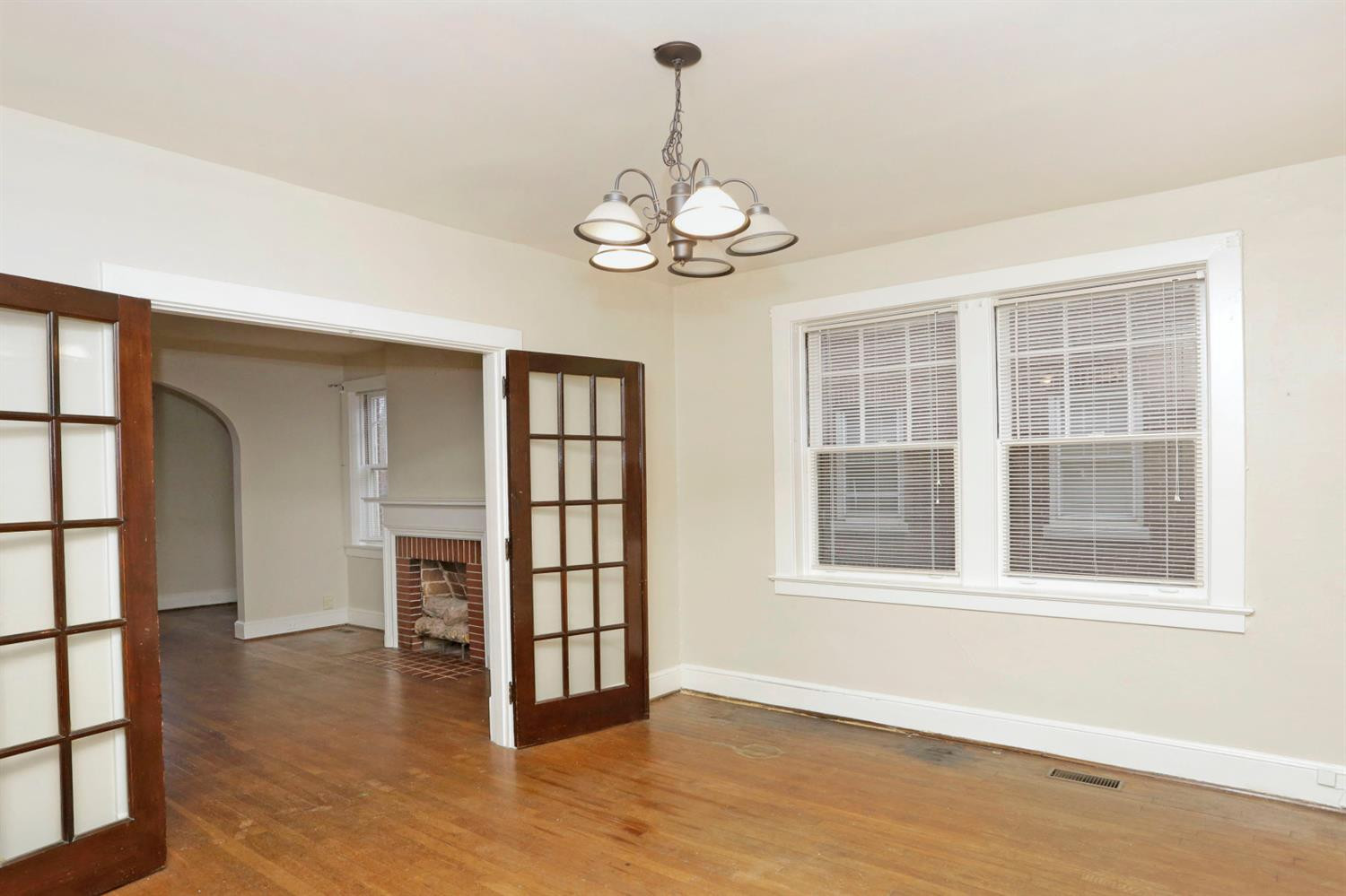 216 Sycamore Road Lexington, KY 40502 - Photo 8 of 23 Listing Photo