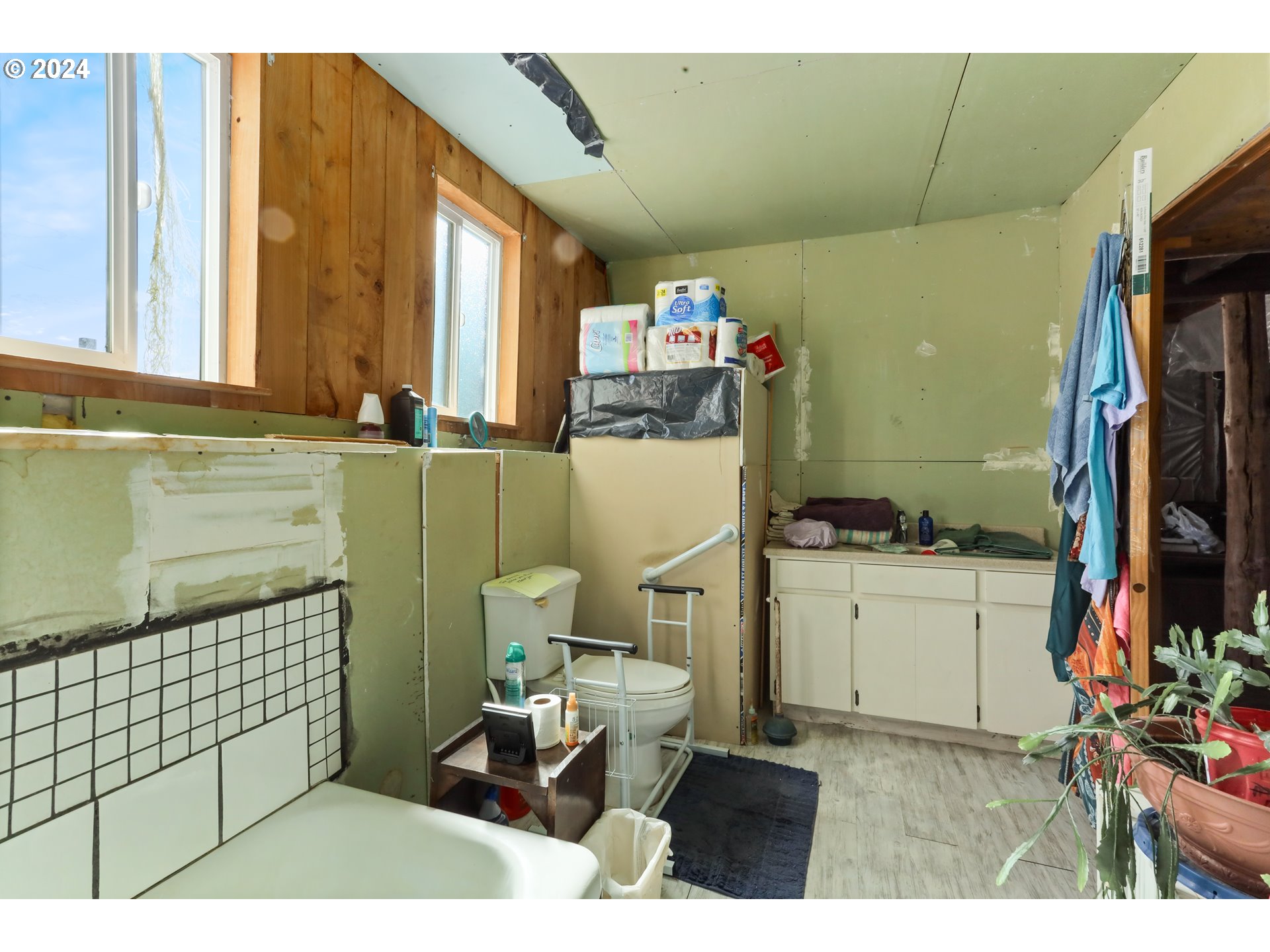 1240 Canyon Road Appleton, WA 98602 - Photo 39 of 39 Bathroom