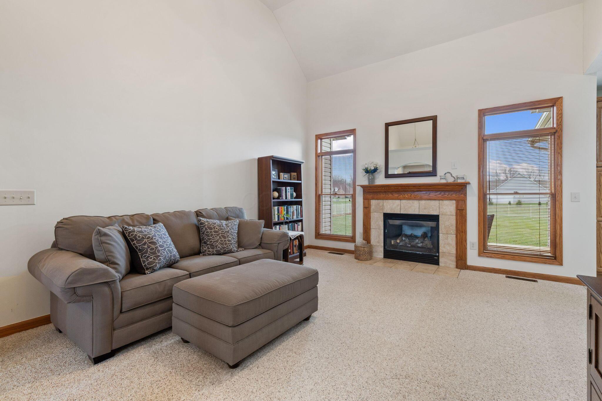 279 Holder Road Baltimore, OH 43105 - Photo 13 of 60 Great Room - 279 Holder Road, Baltimore, OH 43105
