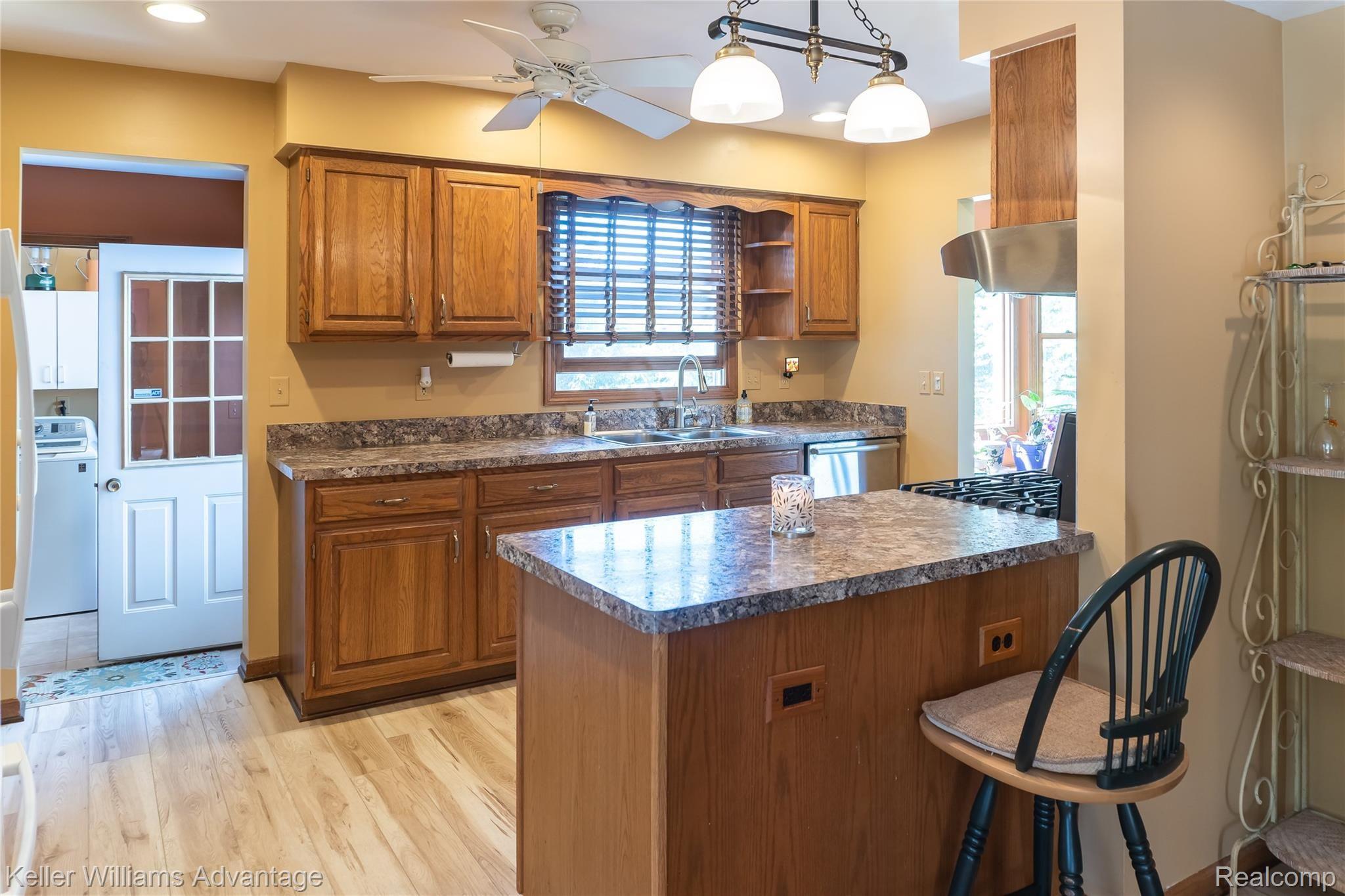 4349 North Henderson Road Davison, MI 48423 - Photo 13 of 53 NHendersonRd_4349_Kitchen_01.jpg