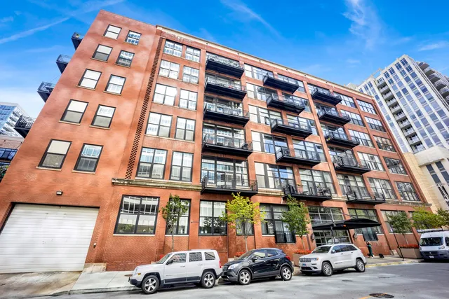 $3,800 | 525 West Superior Street, Unit 322, Chicago, IL 60654