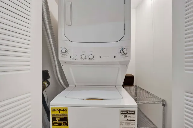 $3,800 | 525 West Superior Street, Unit 322, Chicago, IL 60654