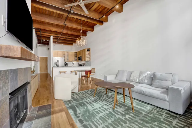 $3,800 | 525 West Superior Street, Unit 322, Chicago, IL 60654