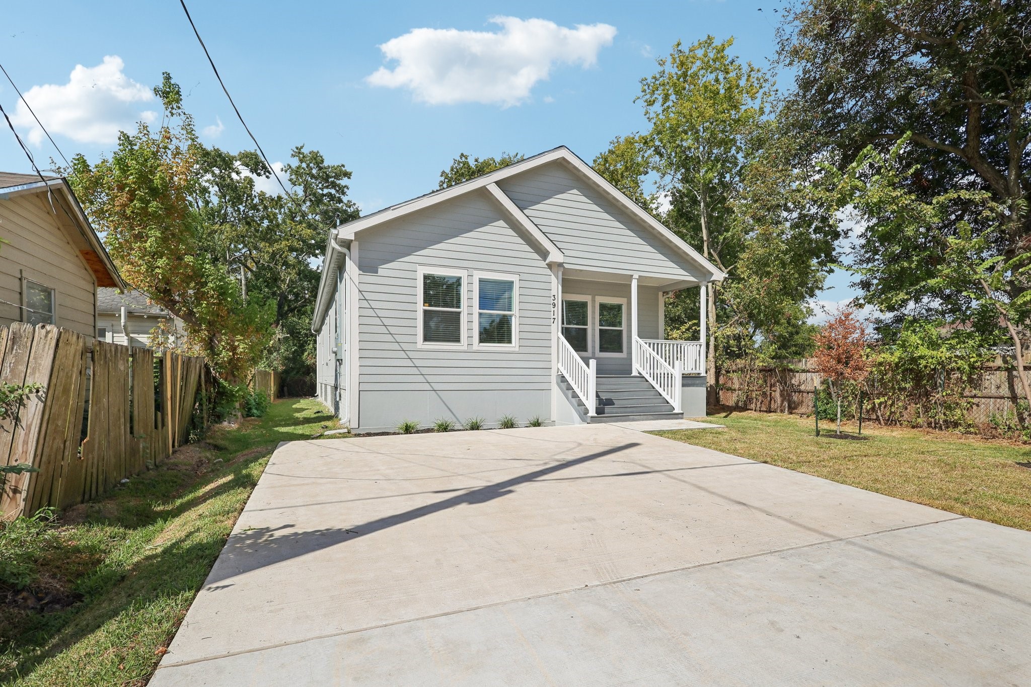 3917 Sayers Street Houston, TX 77026 - Photo 3 of 26 a front view of house with yard and green space
