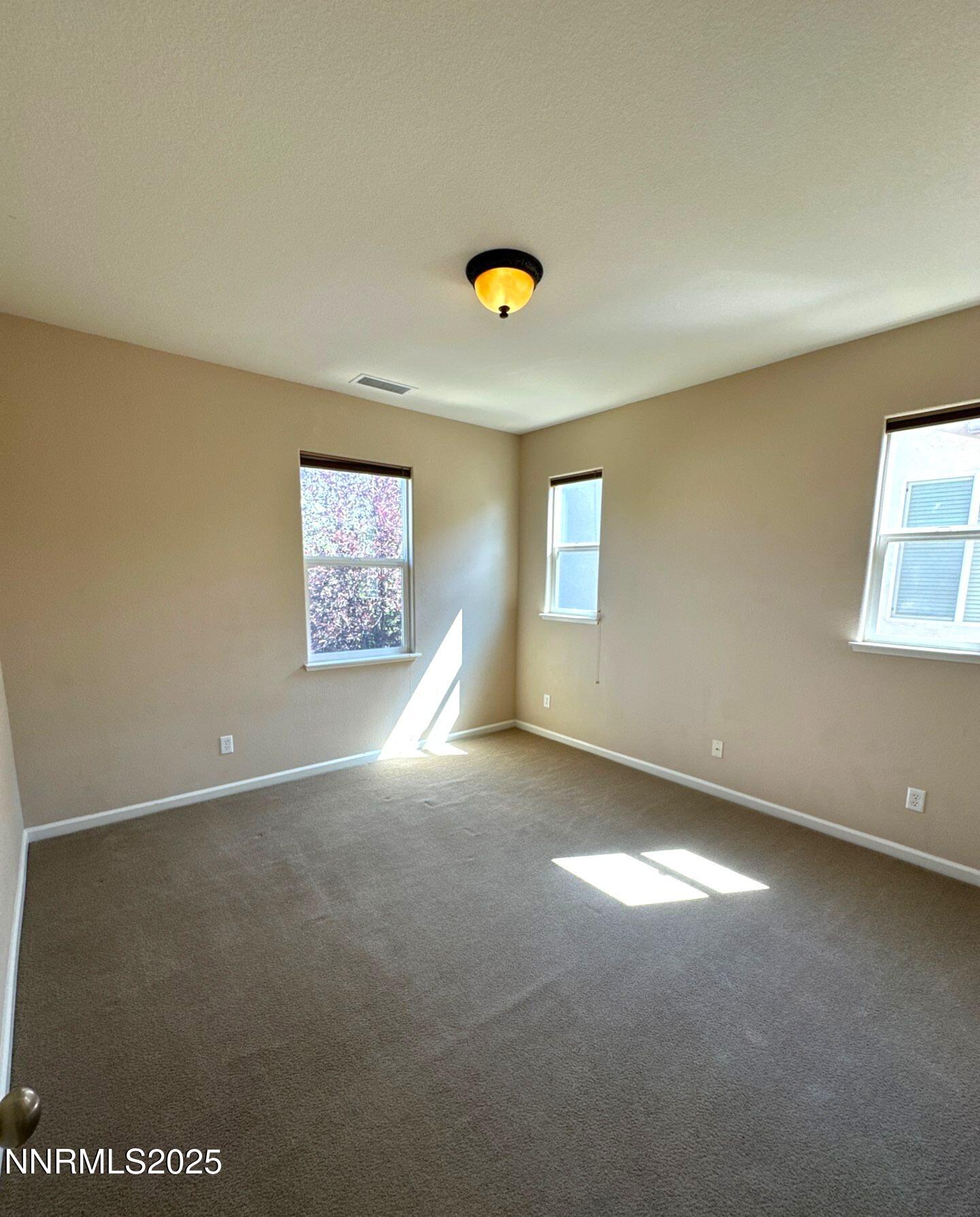 545 Terracina Way Reno, NV 89521 - Photo 19 of 26 down-net_http20250905-158-udd46f