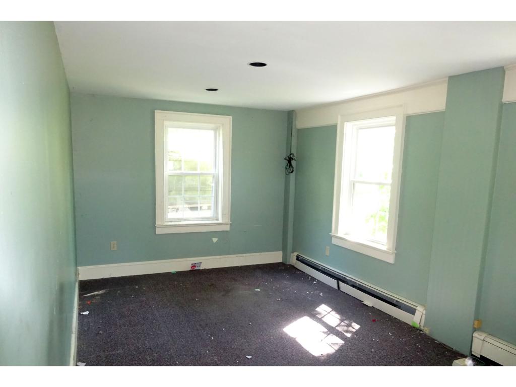 10 Newmarket Road Durham, NH 03824 - Photo 13 of 29