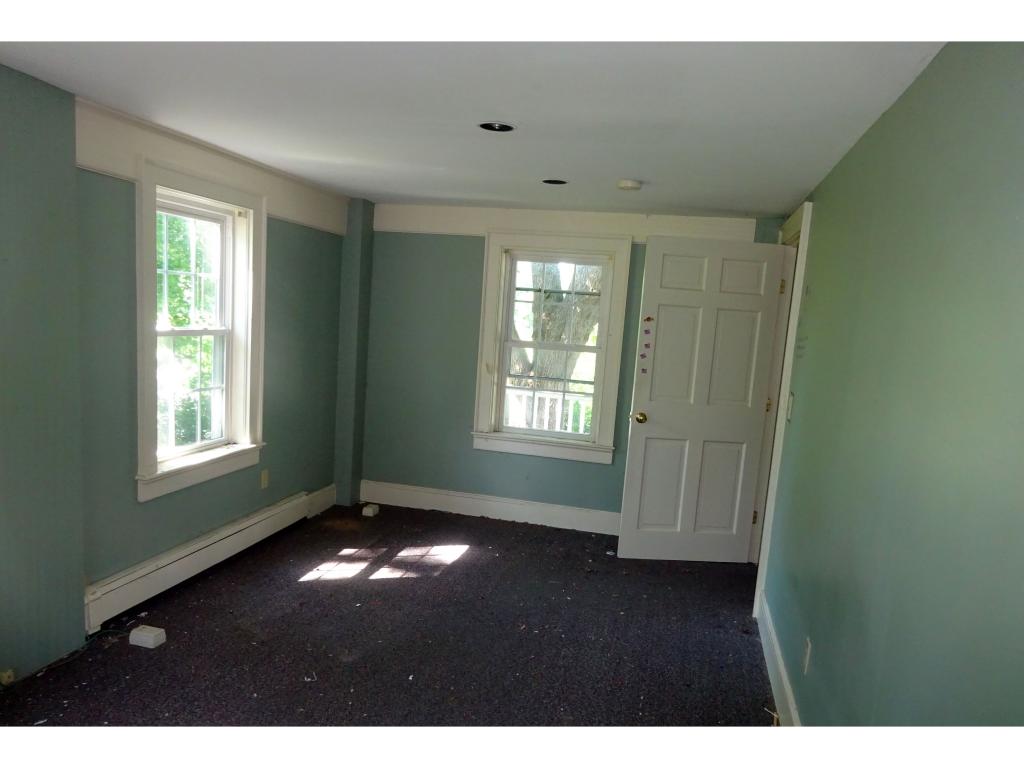 10 Newmarket Road Durham, NH 03824 - Photo 14 of 29